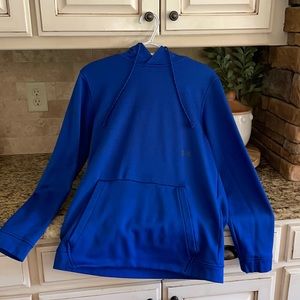Men’s medium under armour hoodie